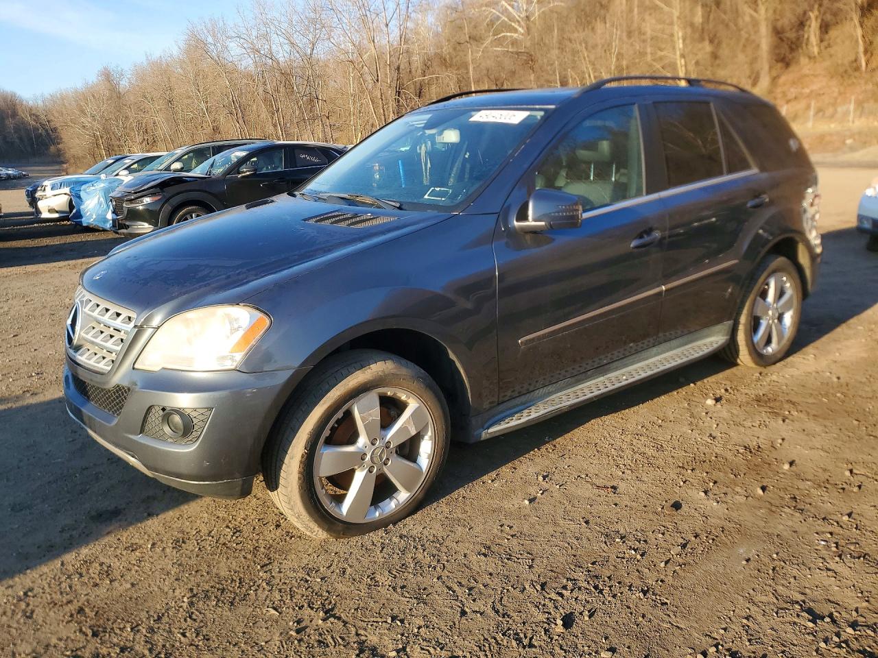 2011 Mercedes-Benz M-class VIN 4JGBB8GB7BA702933 photo 1