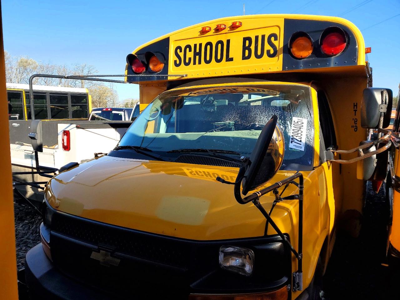 2011 COLLINS Express VIN 1GB3G3BG8B1172783 photo 2