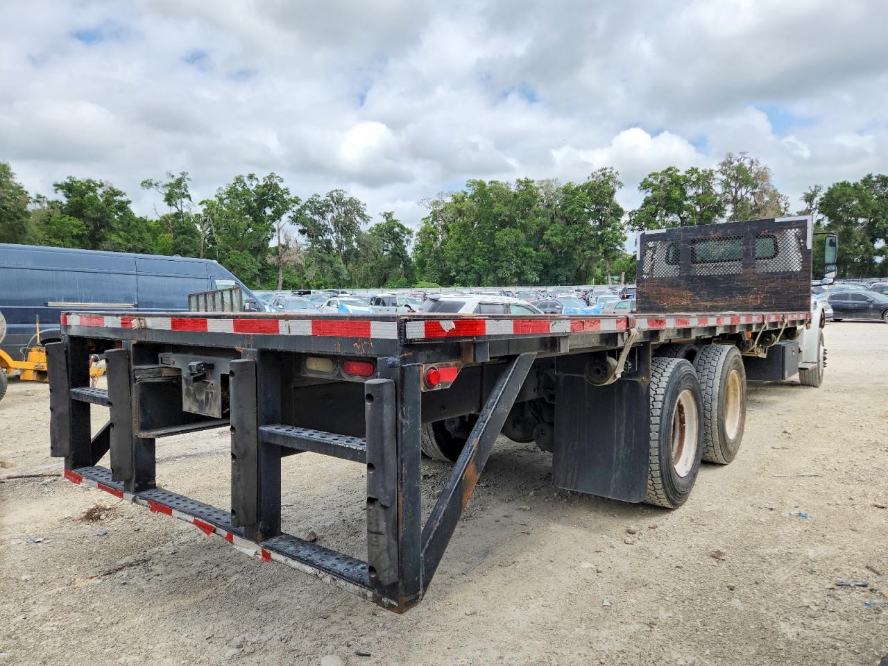2017 FREIGHTLINER All other VIN 1FVHCYCY9HHJD8448 photo 4