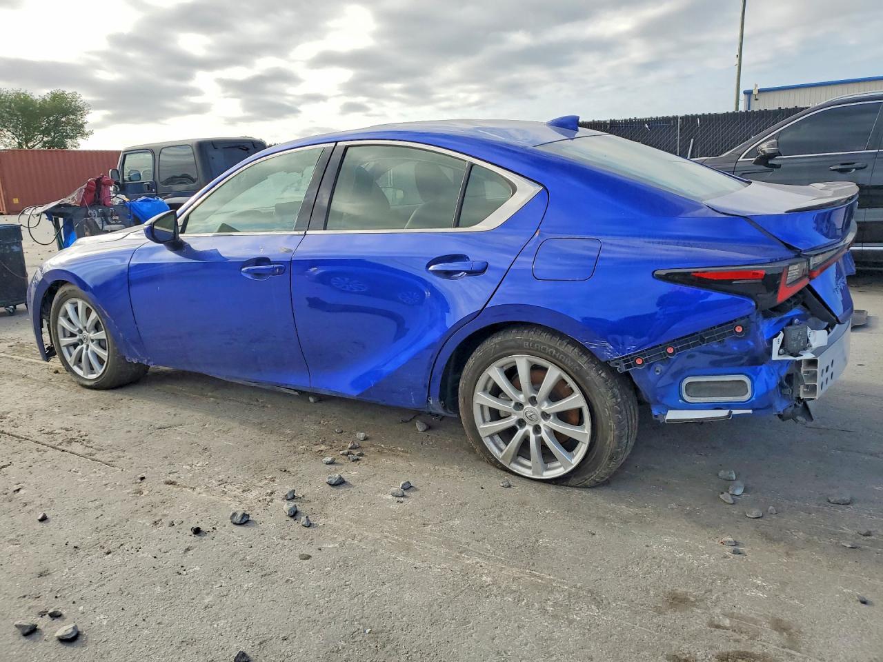 2023 Lexus Is VIN JTHGZ1E26P5031088 photo 2