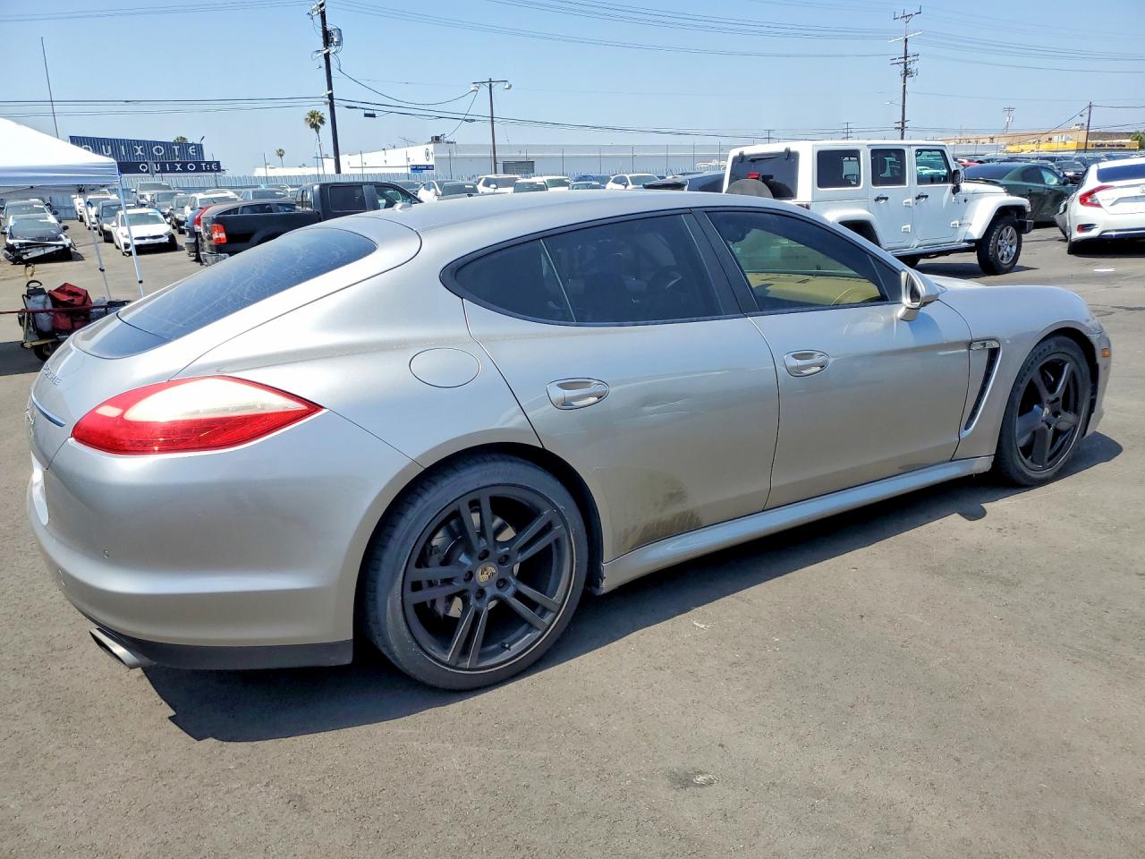 2011 Porsche Panamera VIN WP0AA2A72BL011544 photo 3