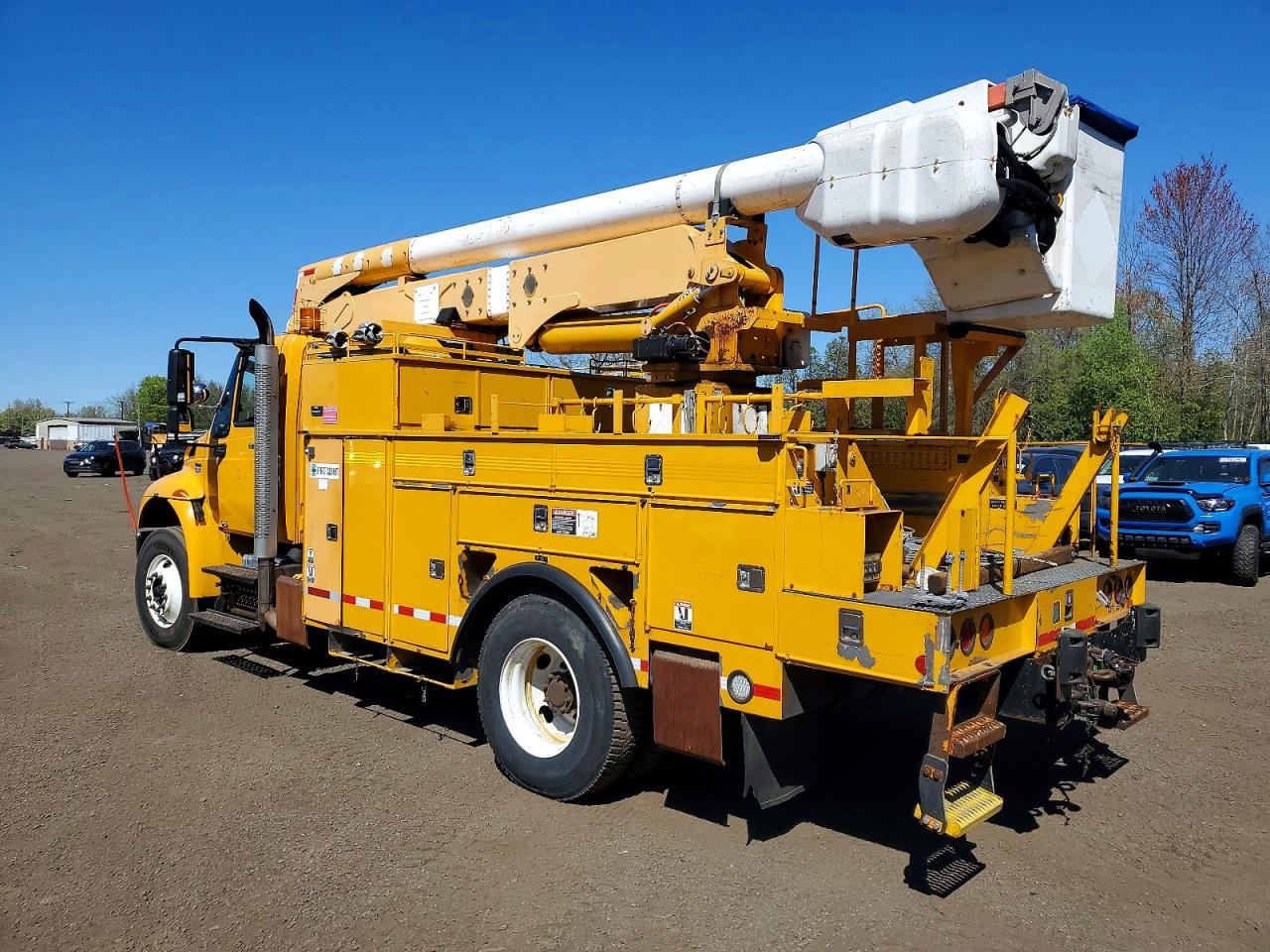 2011 International 4000 serie VIN 1HTMKAAR3BH383860 photo 3
