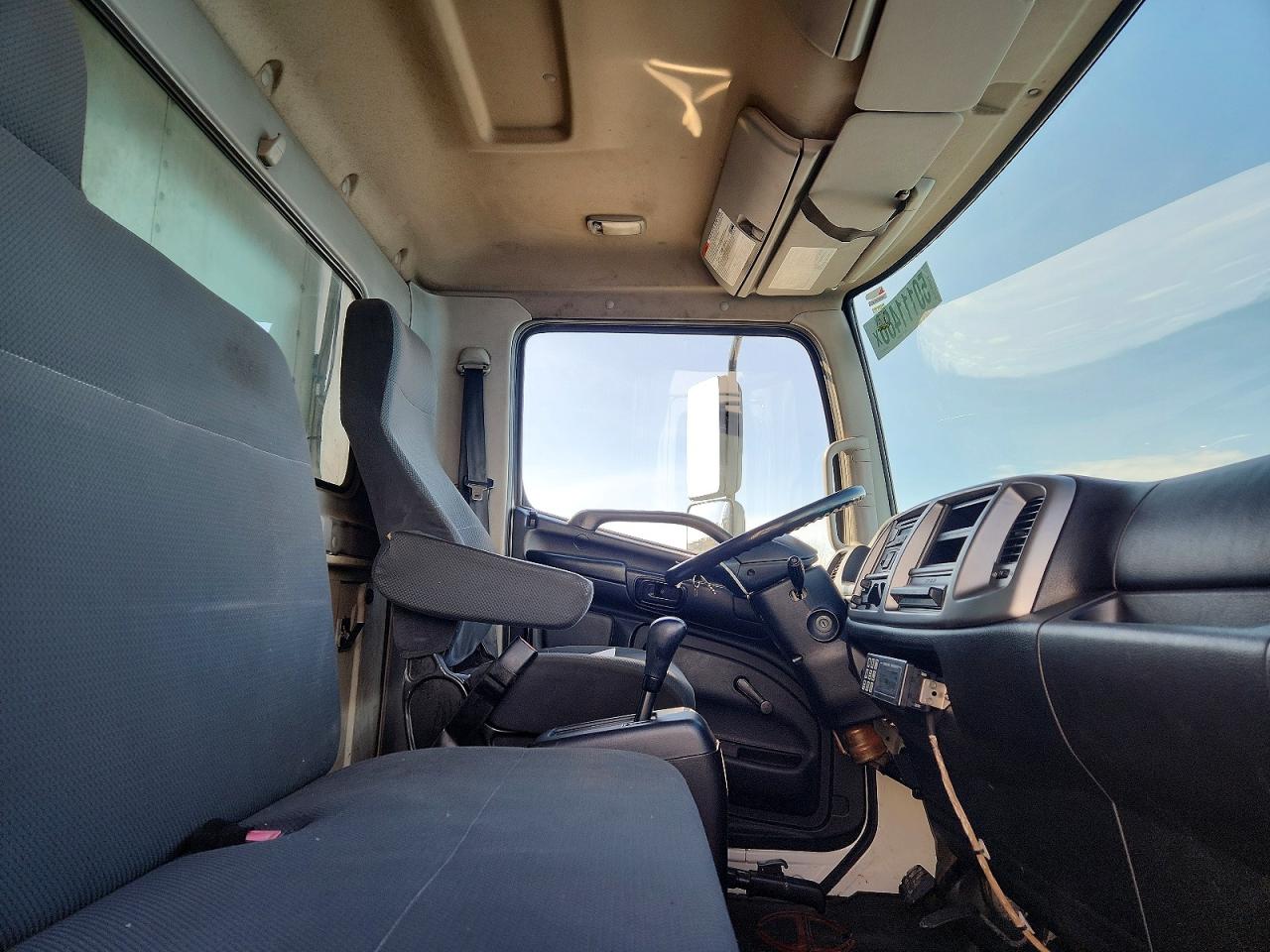 2015 HINO All other VIN 5PVNE8JTXF4S56209 photo 5
