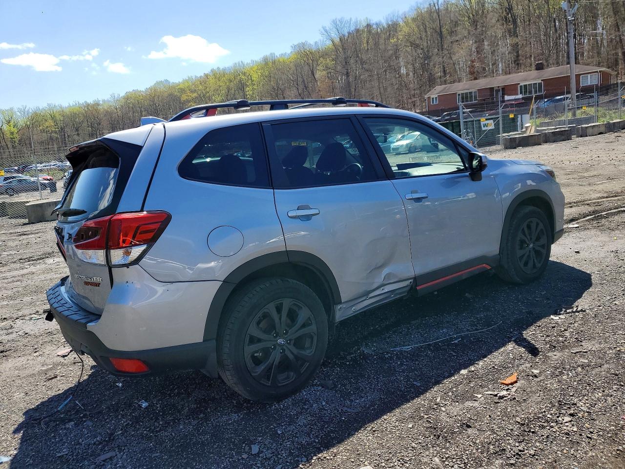 2021 Subaru Forester VIN JF2SKARC4MH464990 photo 3