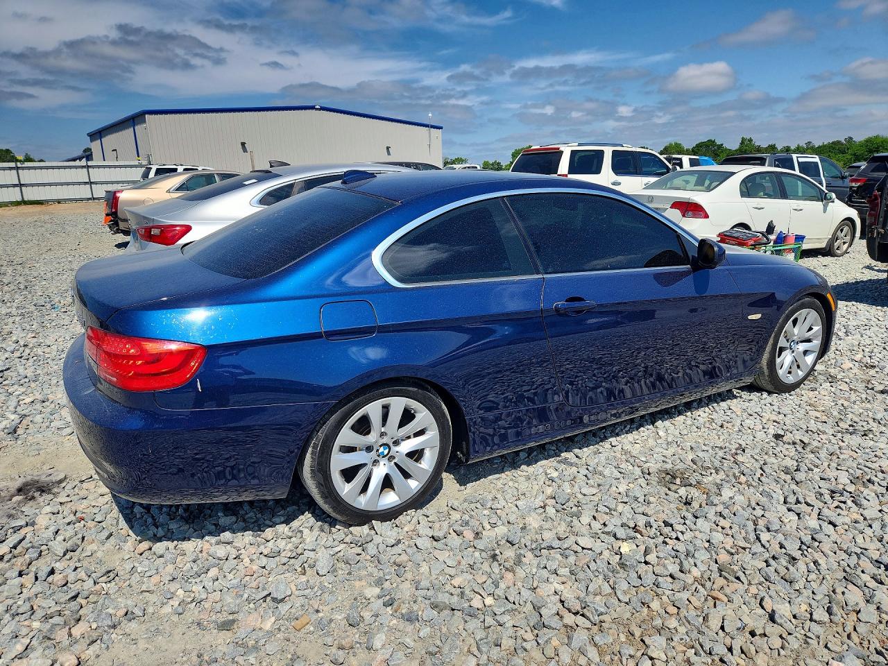 2012 BMW 3 series VIN WBAKE3C52CE770112 photo 3