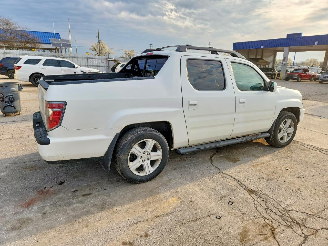 2014 Honda Ridgeline VIN 5FPYK1F51EB004354 photo 3