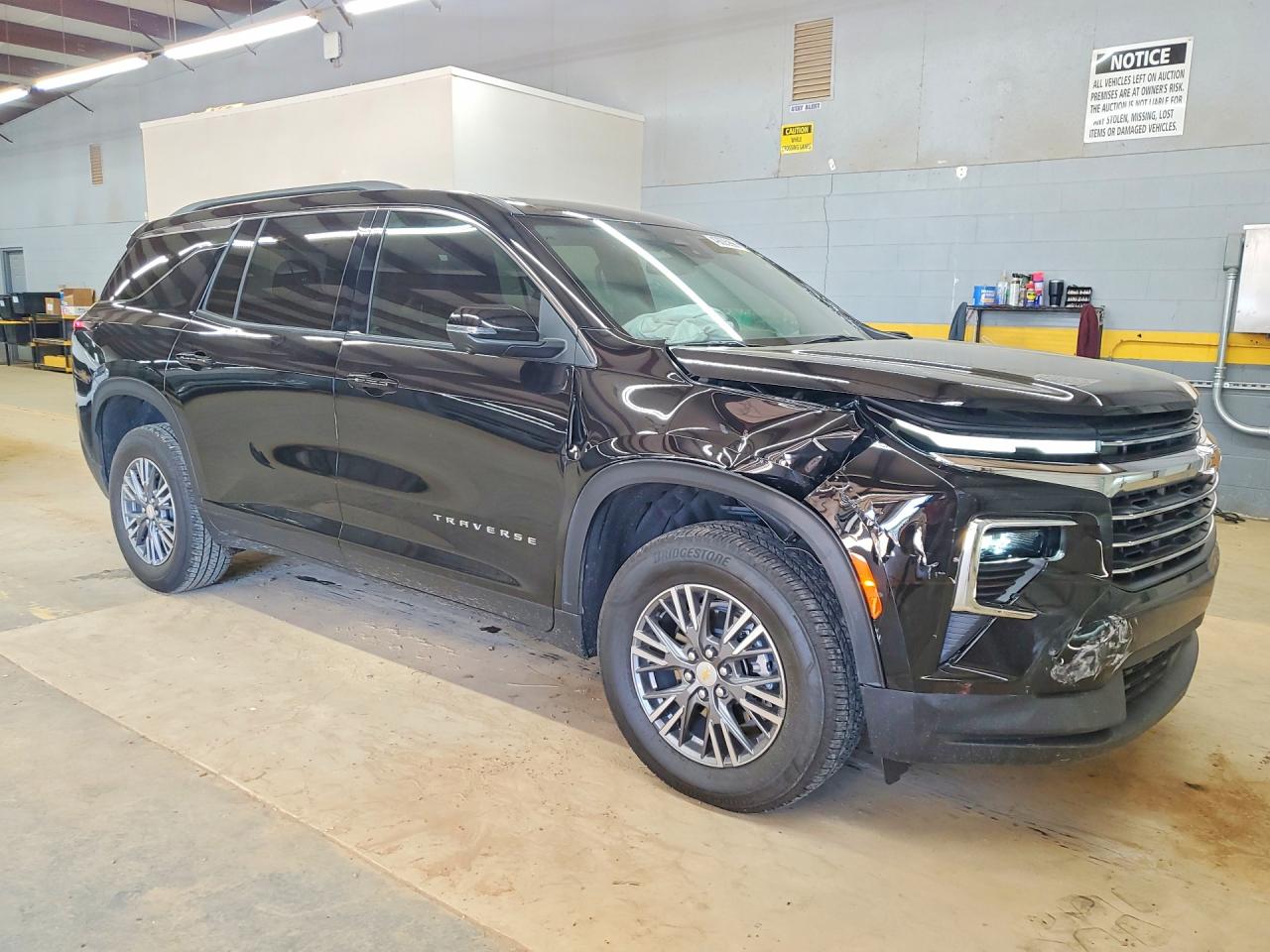 2025 Chevrolet Traverse VIN 1GNERGRS0SJ256197 photo 4