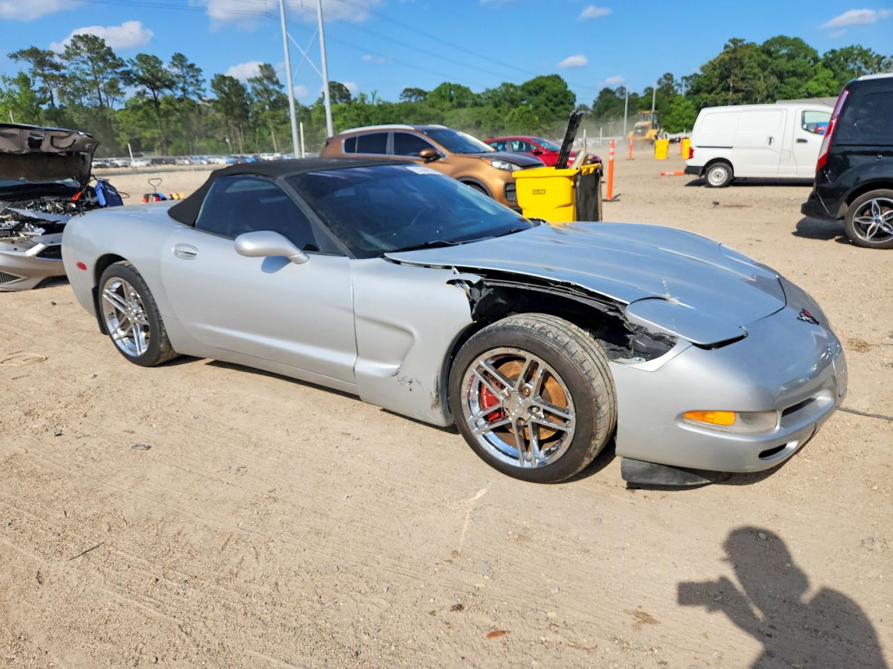 2000 CHEVROLET Corvette VIN 1G1YY32G2Y5103838 photo 4