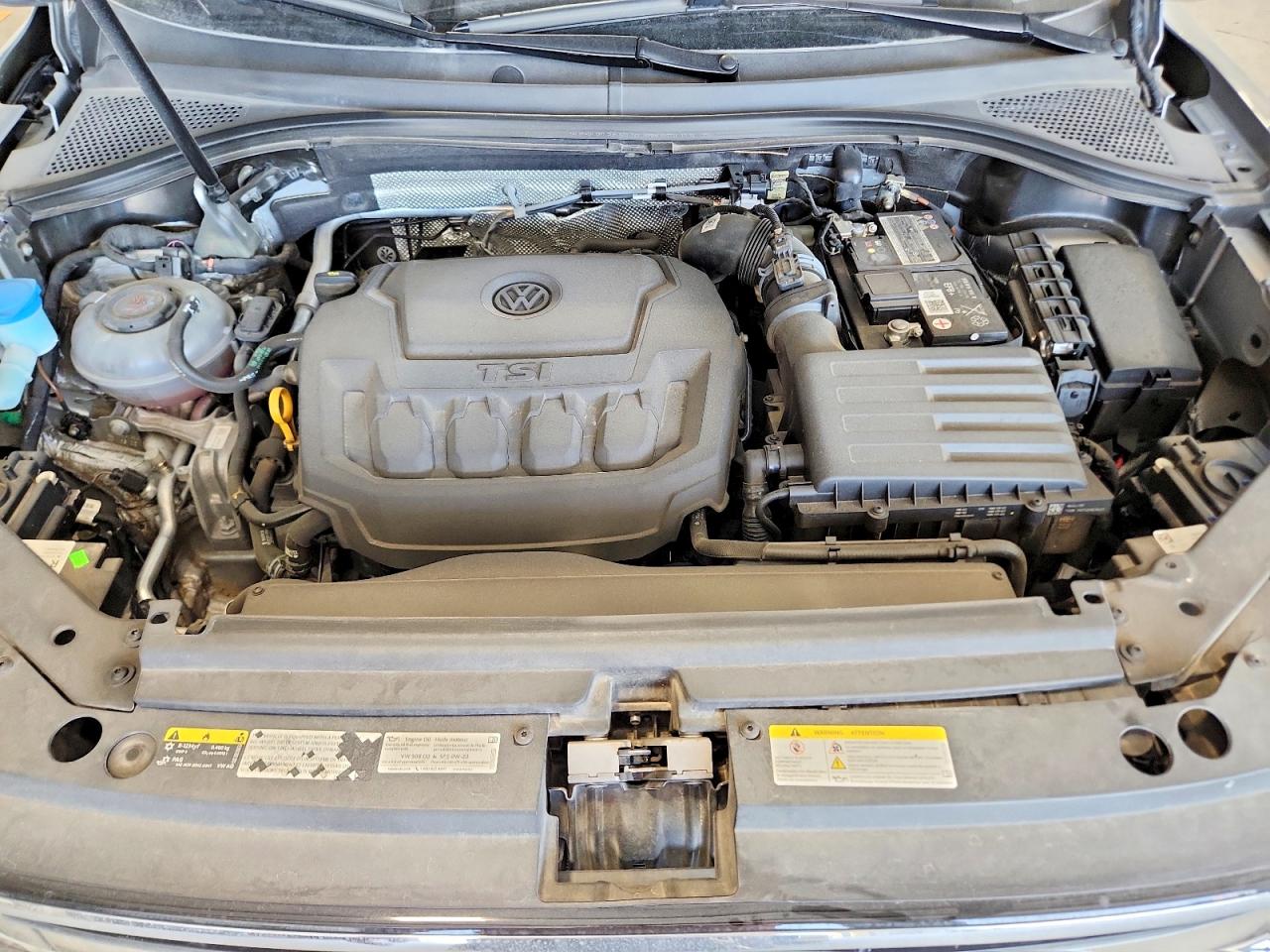 2022 Volkswagen Tiguan VIN 3VV2B7AX7NM087800 photo 12