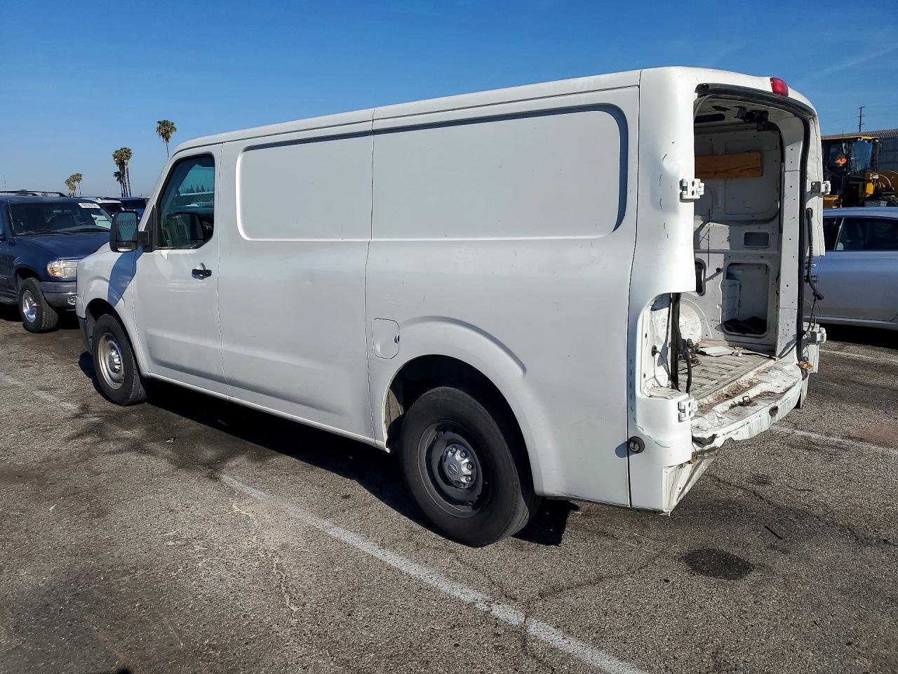 2021 NISSAN Nv 2500 hd VIN 1N6BF0KY4MN803619 photo 2