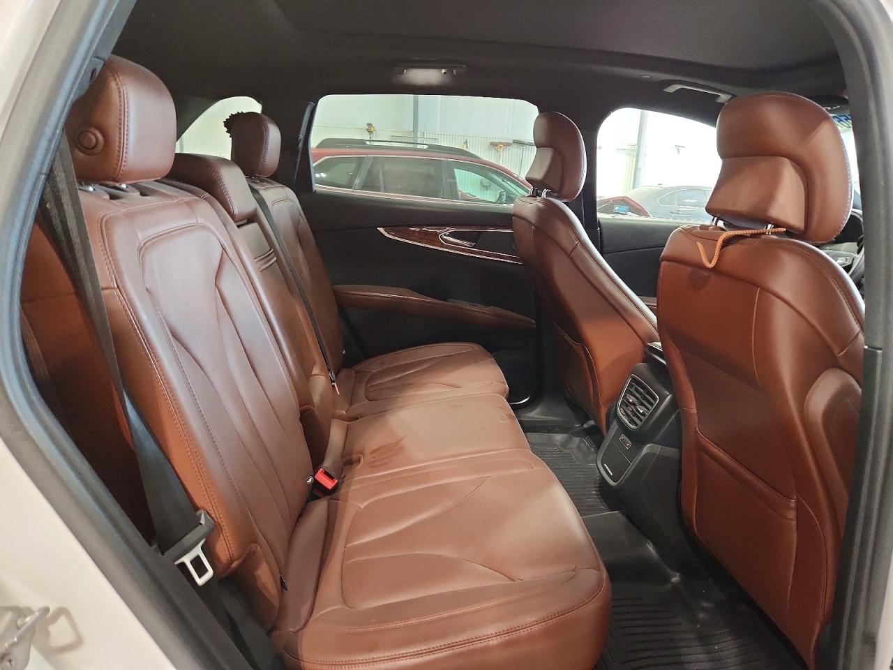 2017 Lincoln Mkx VIN 2LMPJ8LP8HBL28568 photo 11
