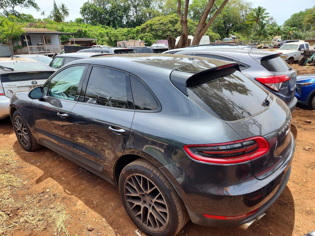 2018 PORSCHE Macan VIN WP1AA2A5XJLB22225 photo 2