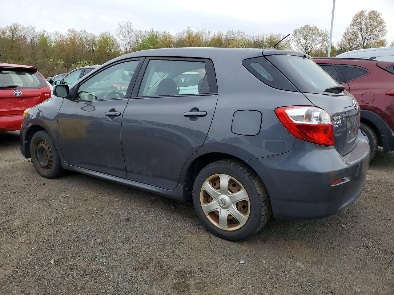 2009 Toyota Matrix VIN 2T1KU40E69C170950 photo 2