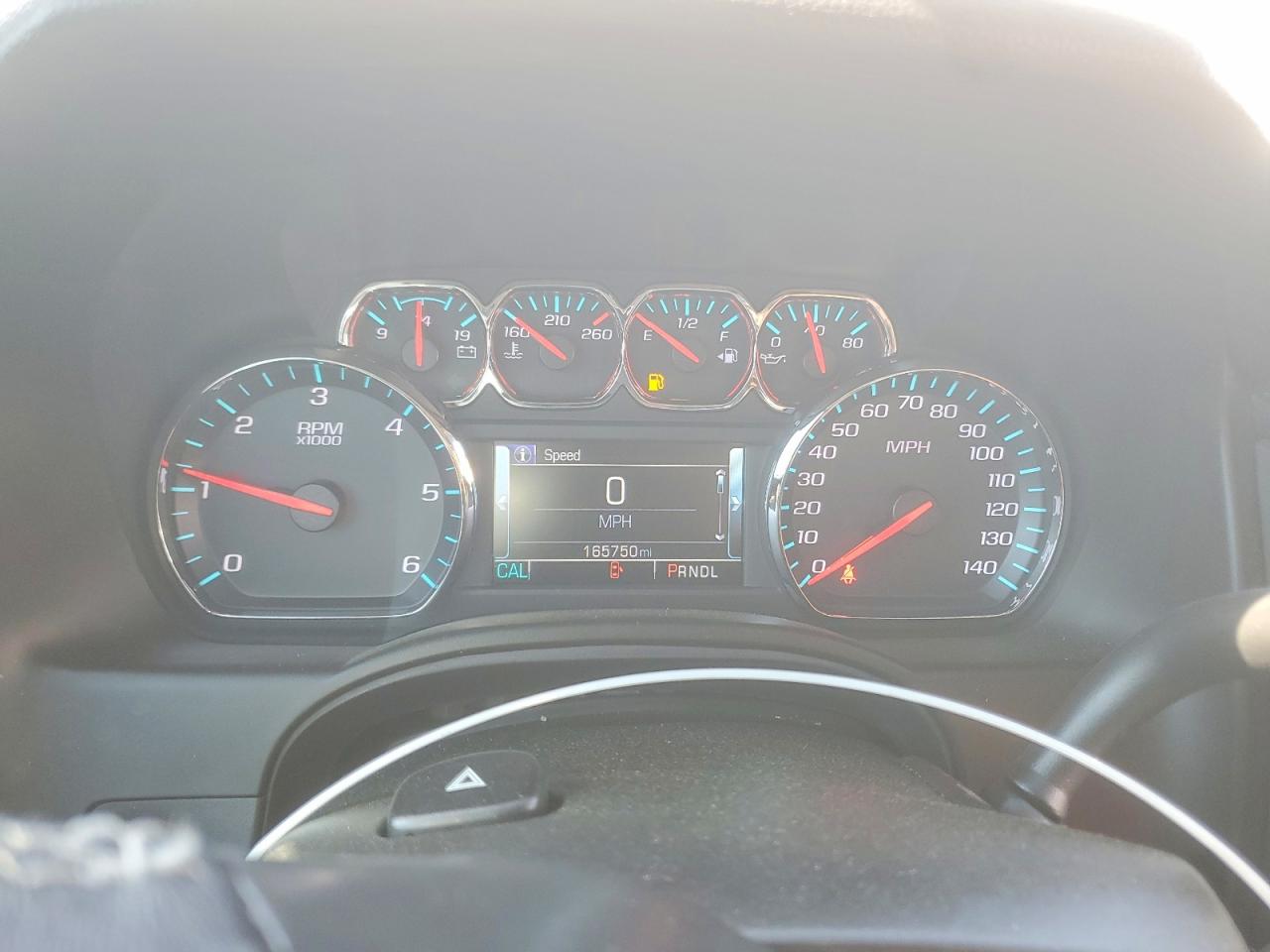 2019 Chevrolet Suburban VIN 1GNSKHKCXKR148090 photo 9