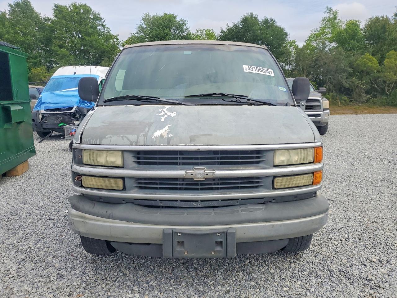 2002 CHEVROLET Express VIN 1GAHG39RX21102543 photo 5