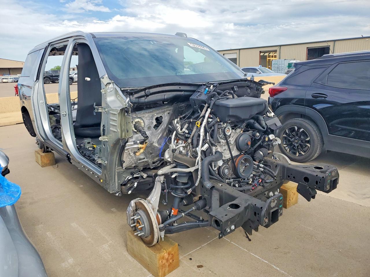 2025 GMC Yukon VIN 1GKS2JRL2SR232186 photo 4