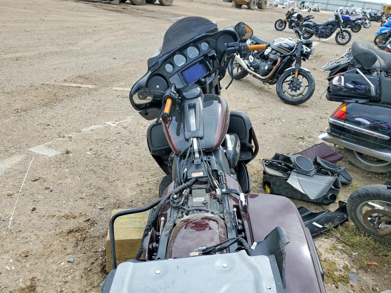 2022 HARLEY Fl VIN 1HD1KEF13NB658188 photo 6