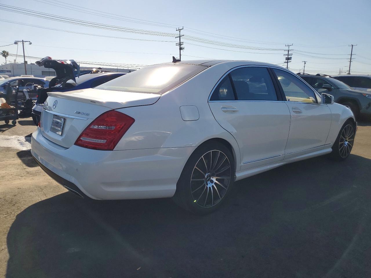 2013 Mercedes-Benz S class VIN WDDNG7DB3DA534105 photo 3