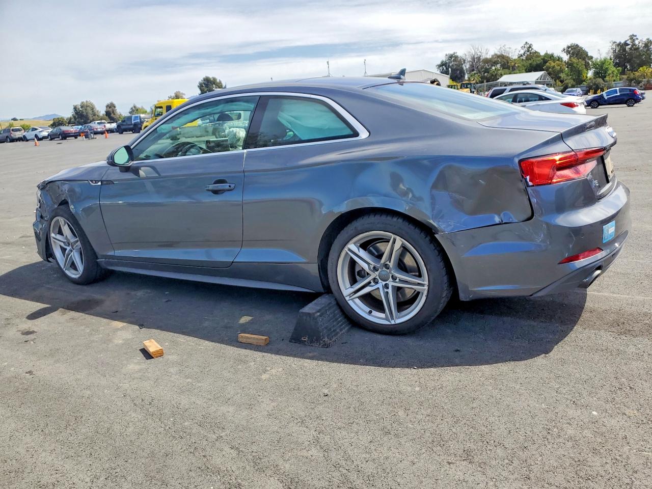2018 Audi A5 VIN WAU8NAF56JA004432 photo 2