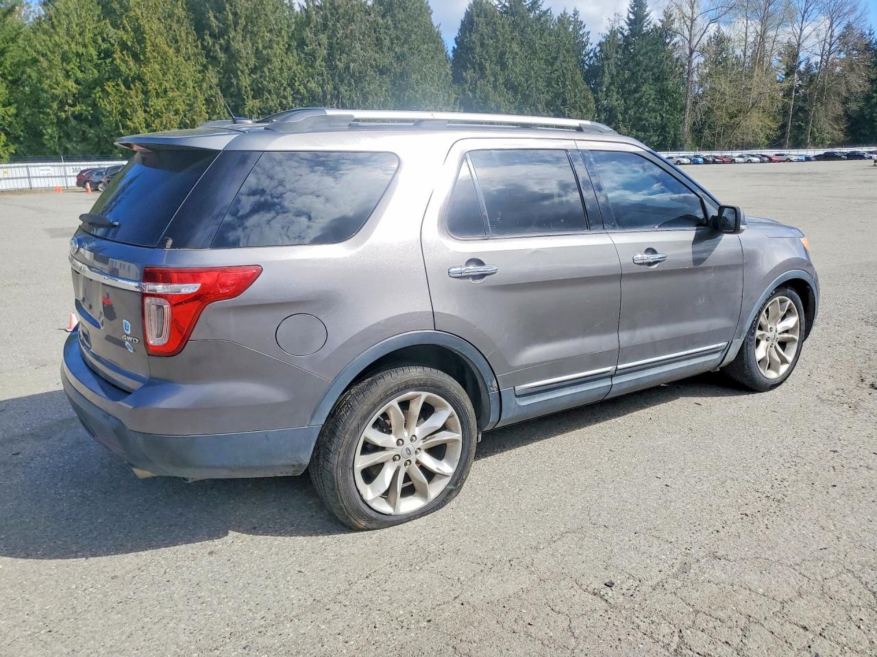 2011 Ford Explorer VIN 1FMHK8F89BGA35148 photo 3