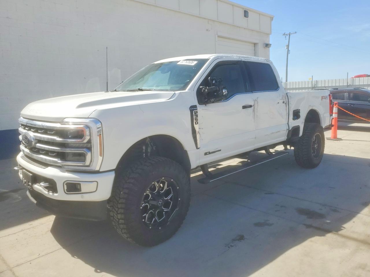 2024 Ford F350 VIN 1FT8W3BT6REF94393 photo 1