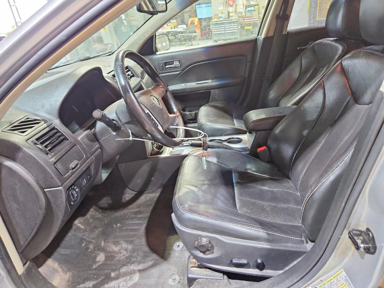 2010 Mercury Milan VIN 3MEHM0JG7AR648406 photo 7