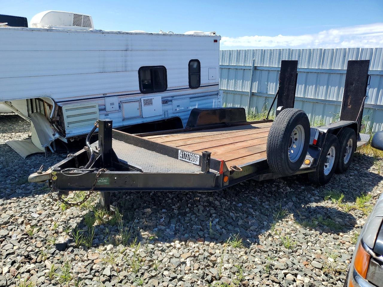 2012 UTILITY All models VIN 1M9BE1623CL516393 photo 2
