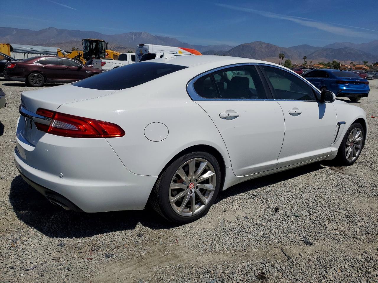 2015 Jaguar Xf VIN SAJWA0FS8FPU78748 photo 3
