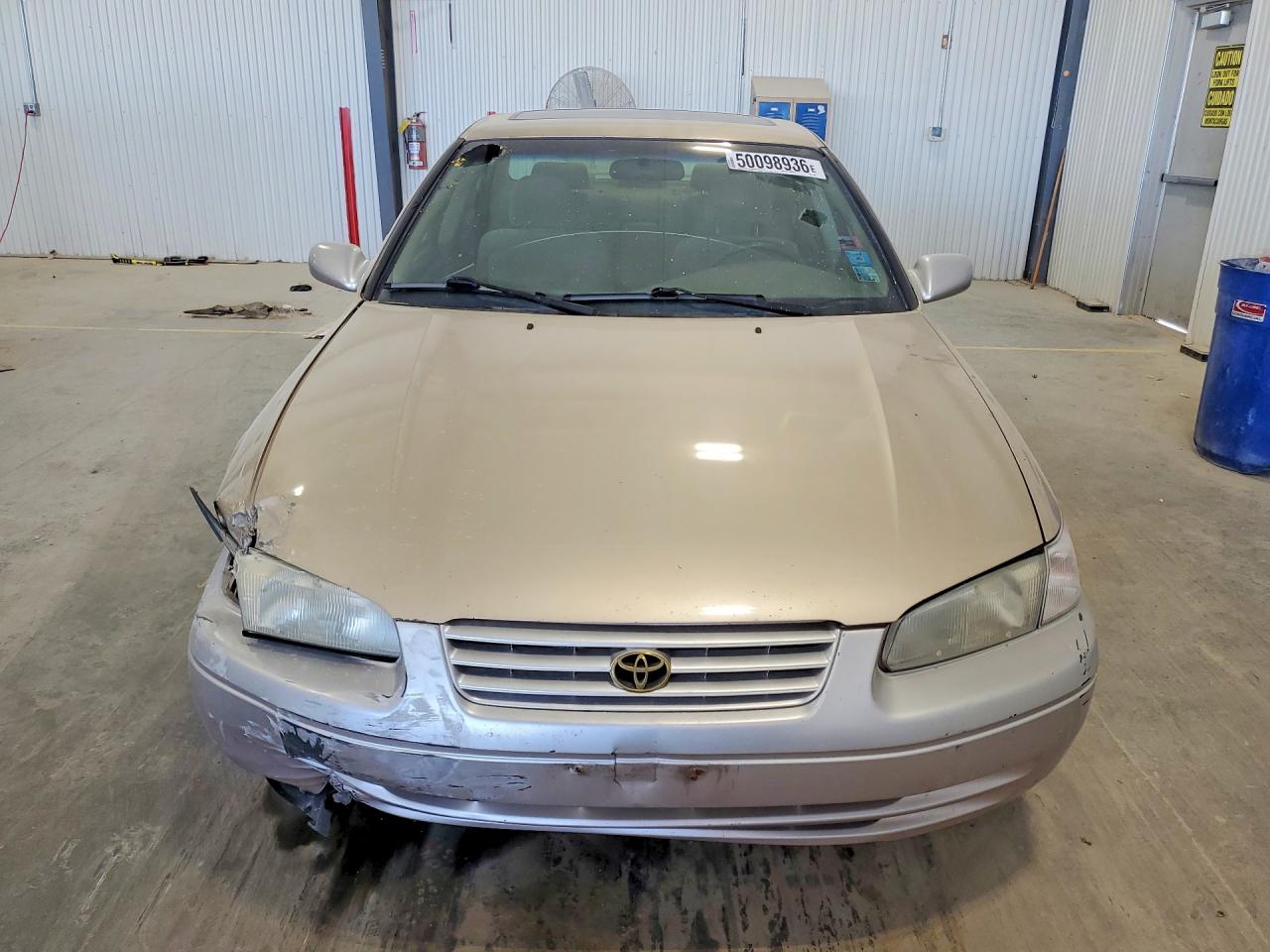 1999 Toyota Camry VIN JT2BF28K7X0176071 photo 5
