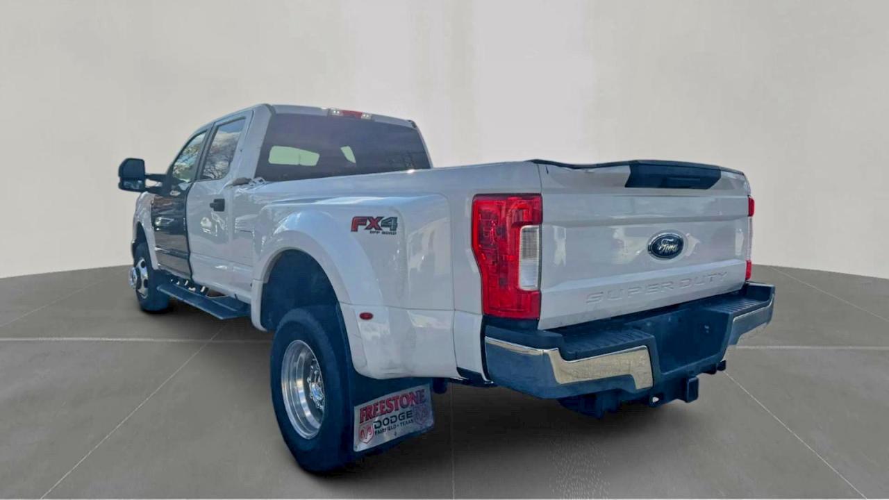 2017 Ford F350 VIN 1FT8W3DT7HED16940 photo 3