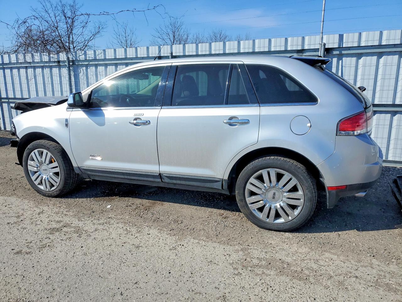 2010 LINCOLN Mkx VIN 2LMDJ8JC5ABJ31379 photo 2