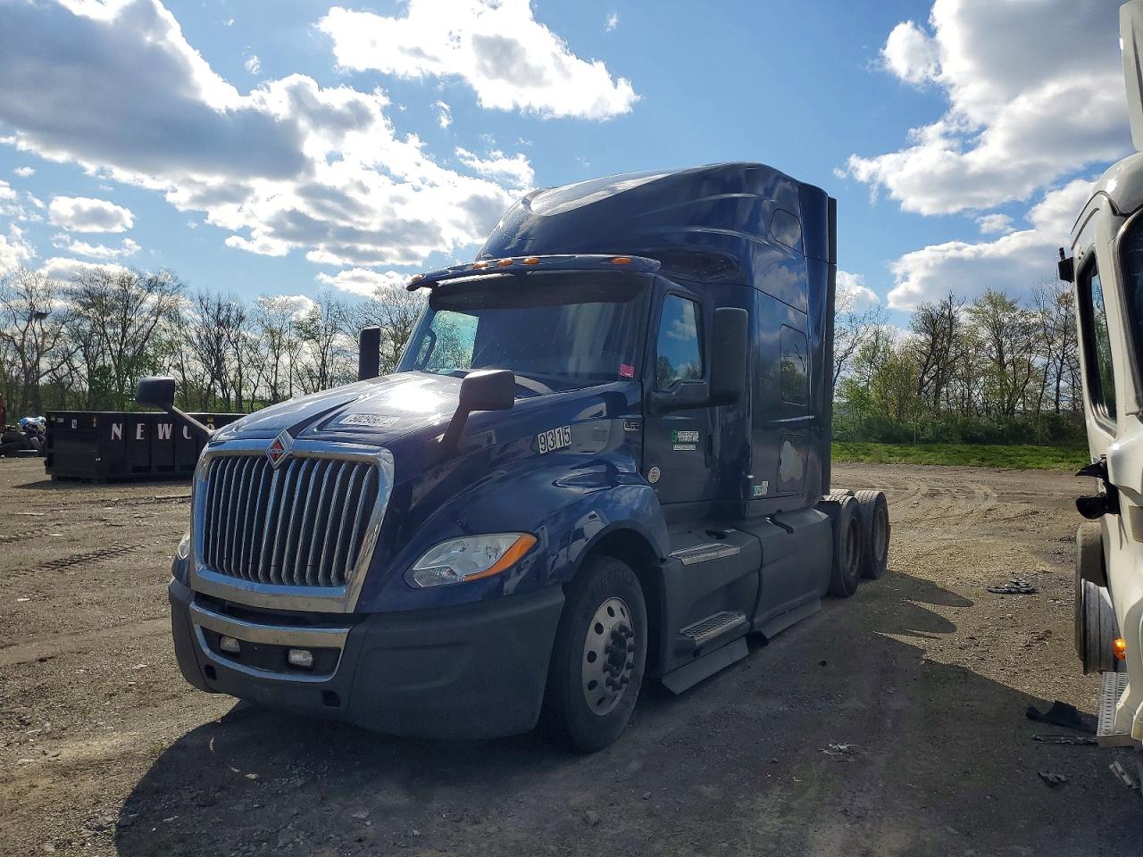 2020 International All other VIN 3HSDZAPR6LN879315 photo 2