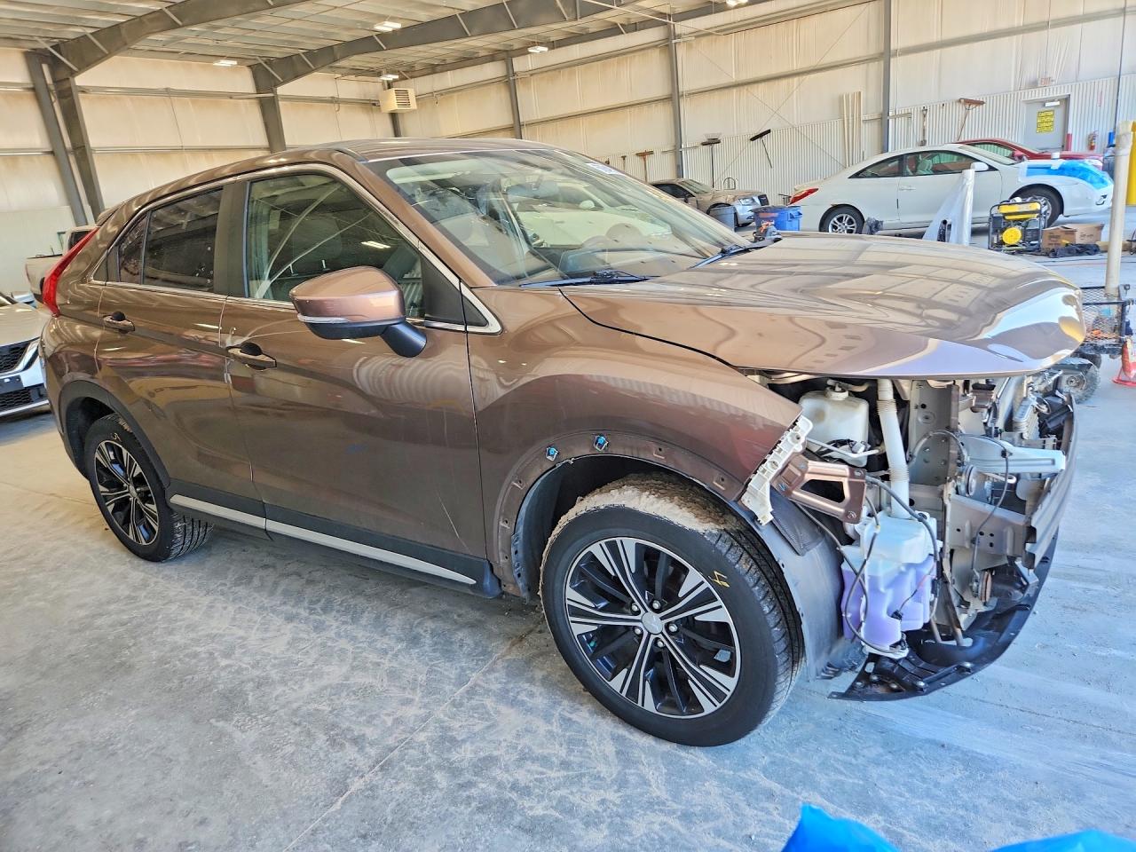 2018 Mitsubishi ECLIPSE VIN JA4AT5AA1JZ037940 photo 4
