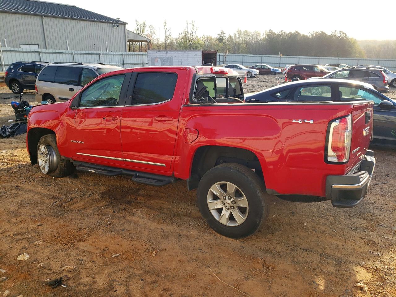 2016 GMC Canyon VIN 1GTG6CE31G1110352 photo 2