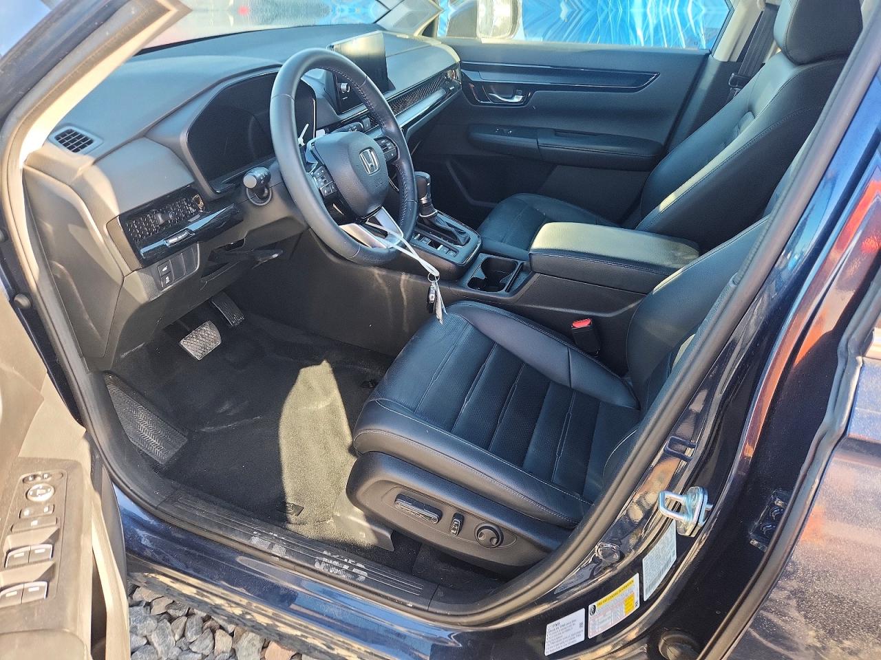 2023 Honda Crv VIN 2HKRS3H78PH300032 photo 7