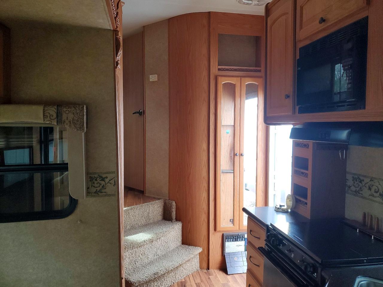 2011 HEARTLAND All models VIN 5SFRG3622BE219901 photo 5