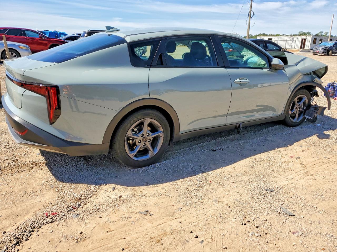 2025 KIA All other VIN 3KPFT4DEXSE055502 photo 3