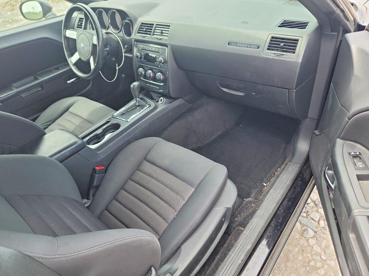 2010 Dodge Challenger VIN 2B3CJ4DV2AH175095 photo 8