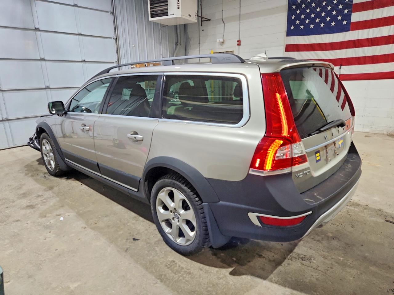 2015 Volvo Xc70 VIN YV4902NC6F1194295 photo 2