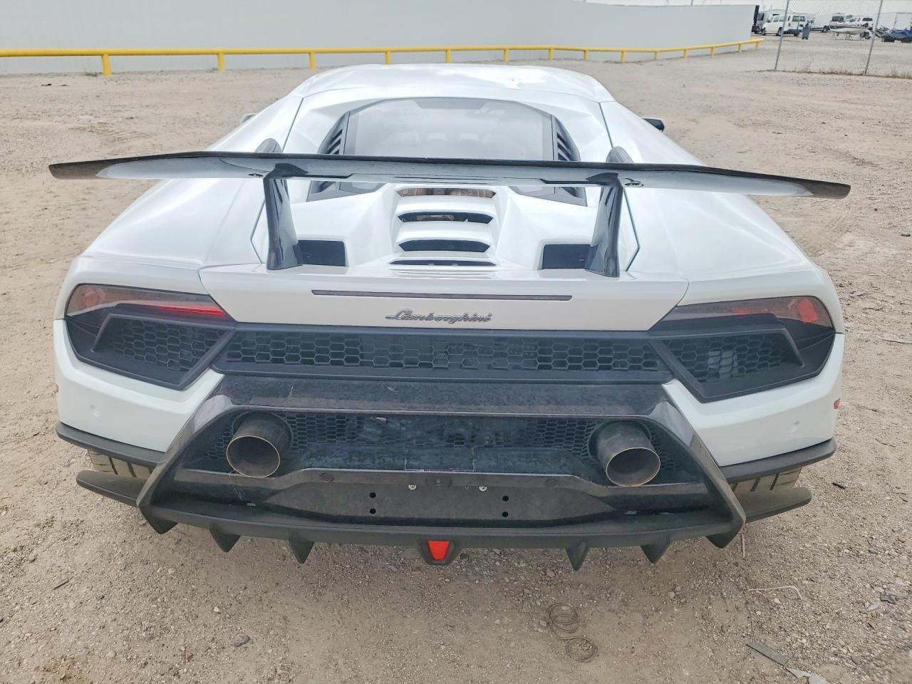 2018 Lamborghini All other VIN ZHWUD4ZF7JLA11091 photo 6