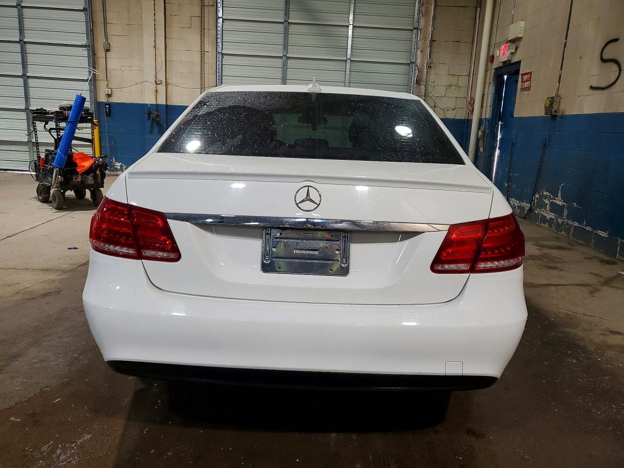 2014 Mercedes-Benz E-class VIN WDDHF5KB6EA820586 photo 6