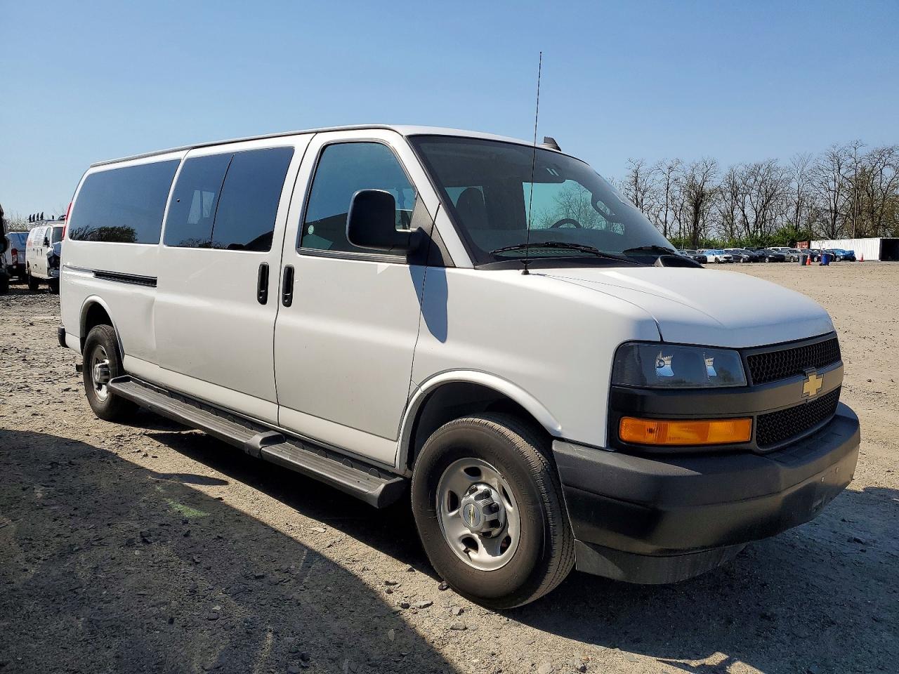 2023 Chevrolet Express VIN 1GAZGNFP8P1163898 photo 9