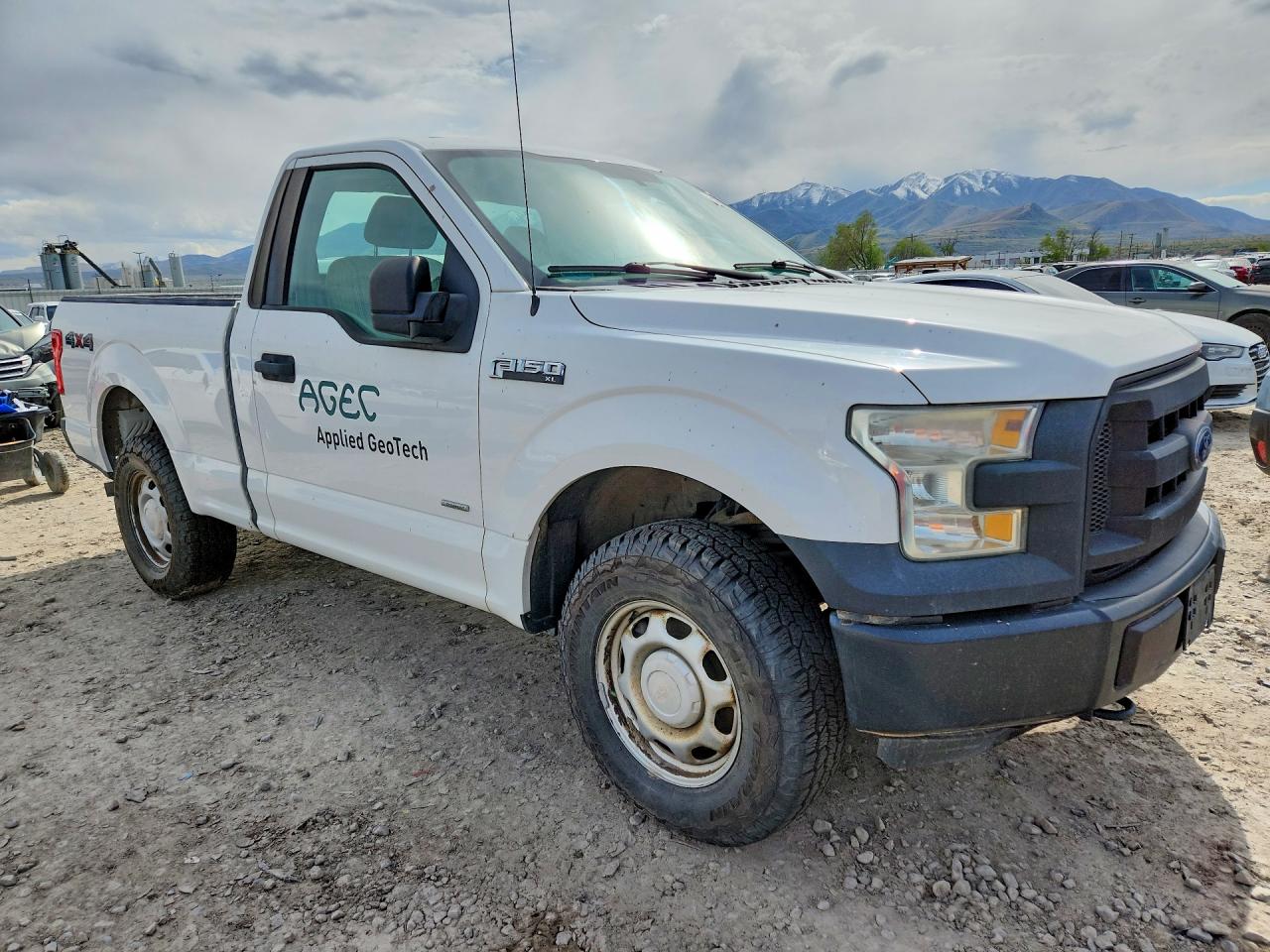 2015 Ford F150 VIN 1FTMF1EP9FFA56097 photo 4