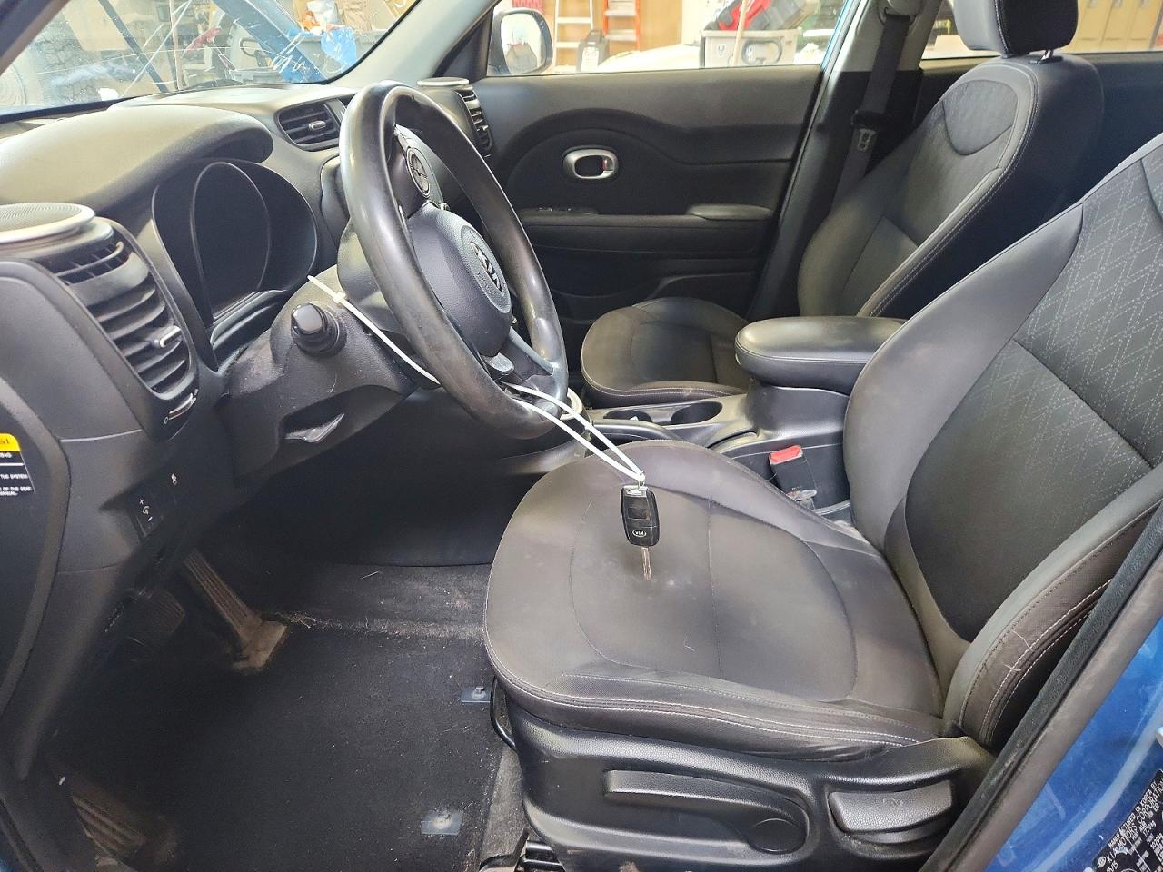 2016 Kia Soul base VIN KNDJN2A20G7240748 photo 7