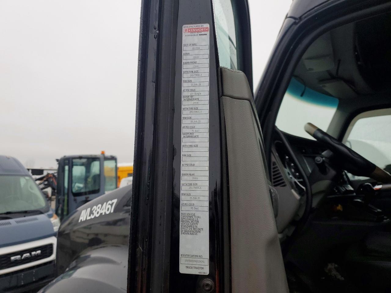 2017 KENWORTH All models VIN 1XKYD49X9HJ134241 photo 10