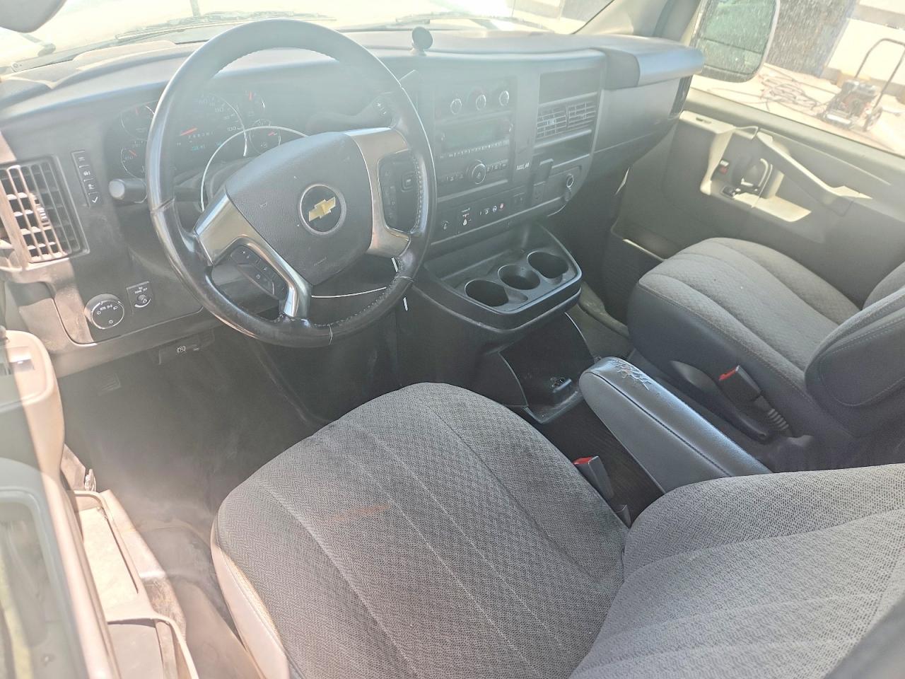 2019 CHEV Express VIN 1GCWGAFP3K1372428 photo 8