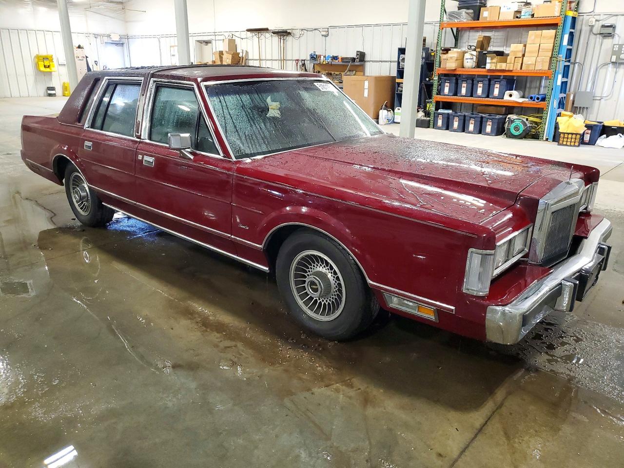 1988 LINCOLN Towncar VIN 1LNBM81F9JY842929 photo 4