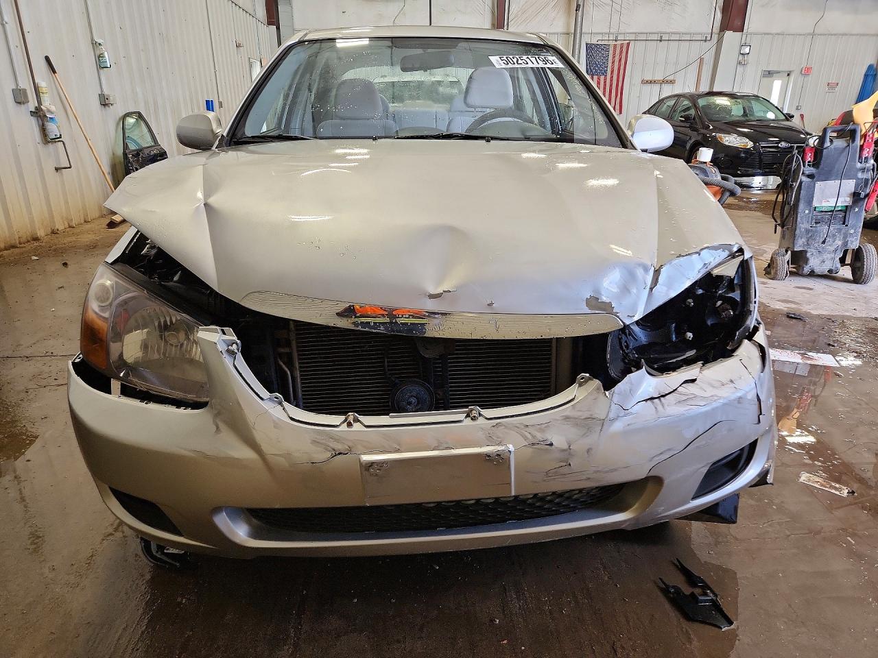 2009 Kia Spectra VIN KNAFE221695609152 photo 5