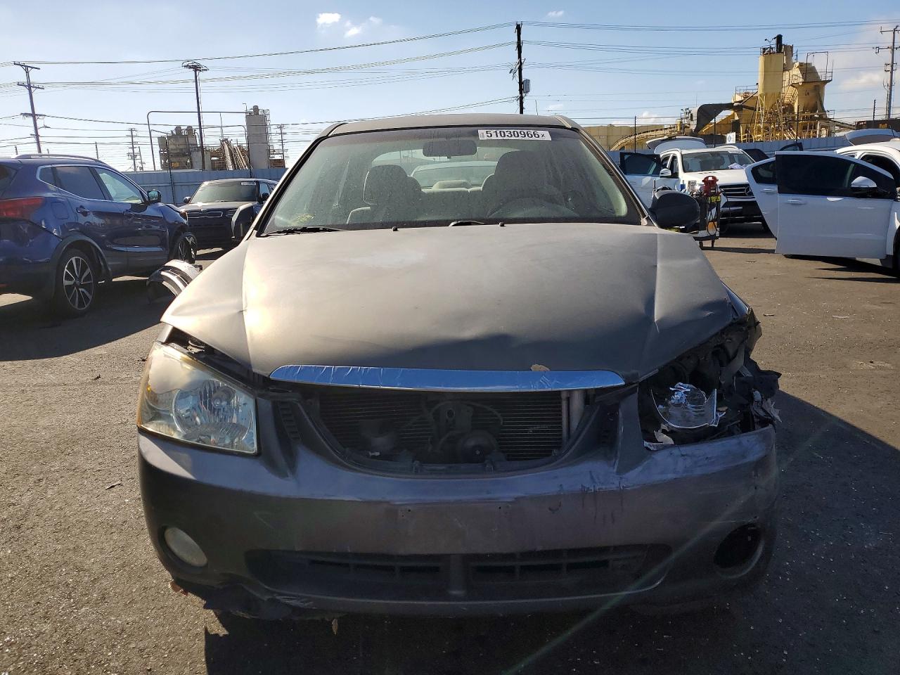 2005 Kia Spectra VIN KNAFE122355204590 photo 5