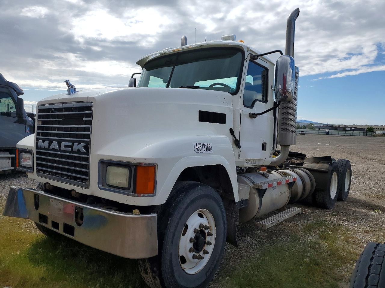 2004 MACK All other VIN 1M1AA18Y04N156498 photo 2